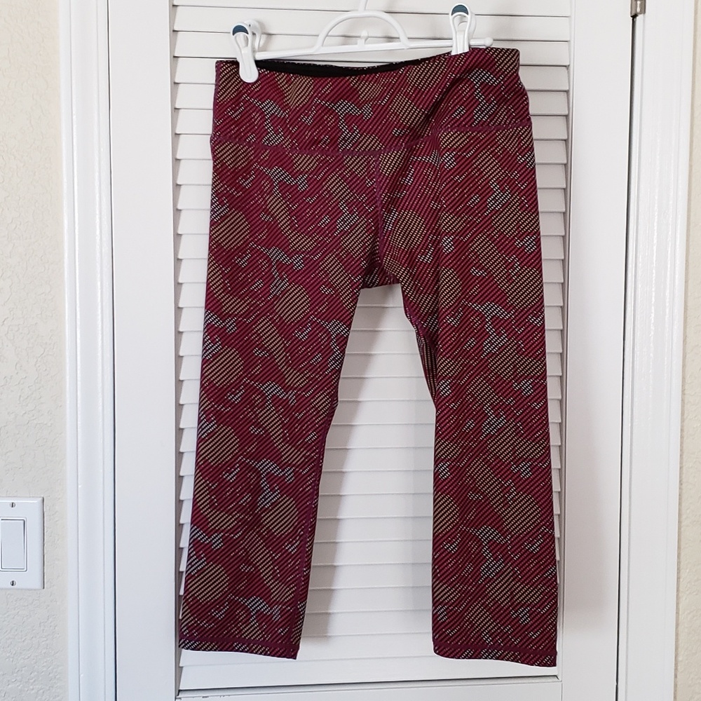ODODOS Capri Leggings with Pocket Medium